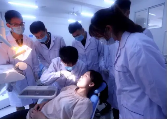 张雪峰最不建议上的专业（三大劝退专业，名字响亮就业难）