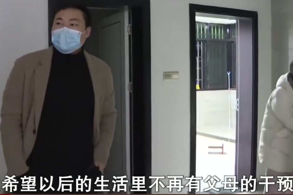 儿媳妇“打”了公公，婆婆逼小夫妻离婚：儿子的态度戳痛妈妈的心