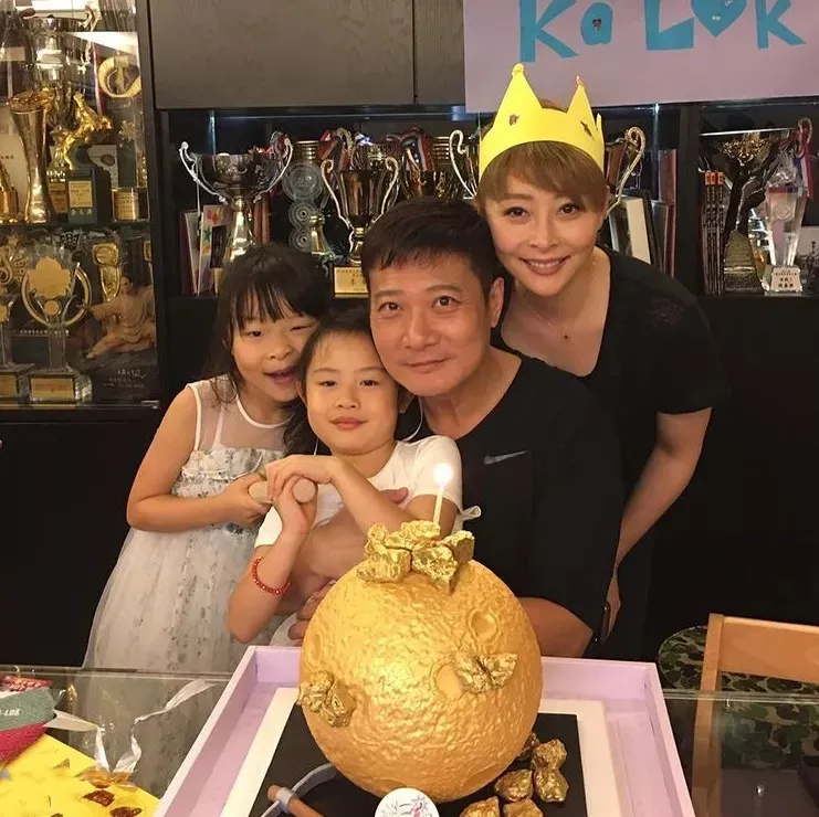 Ǯ��������ӯӯ��ô��һ���  ��ӯӯ�׸��������������