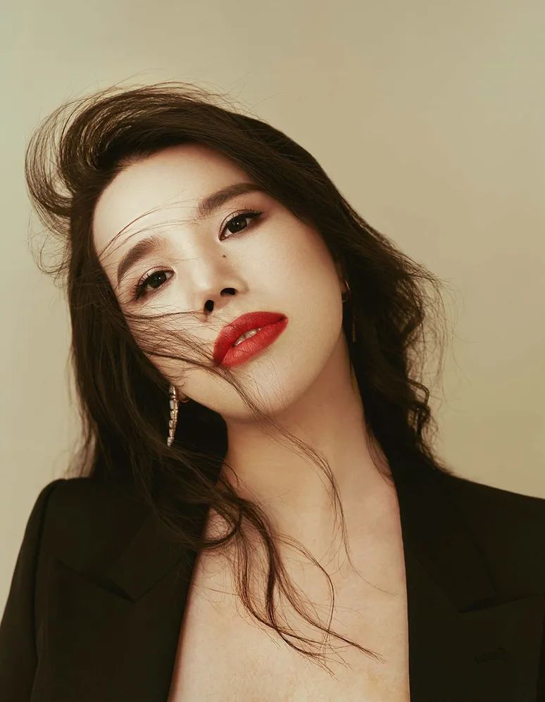 顶级名媛余晚晚：她是名媛圈当之无愧的C位，与何超莲是闺蜜