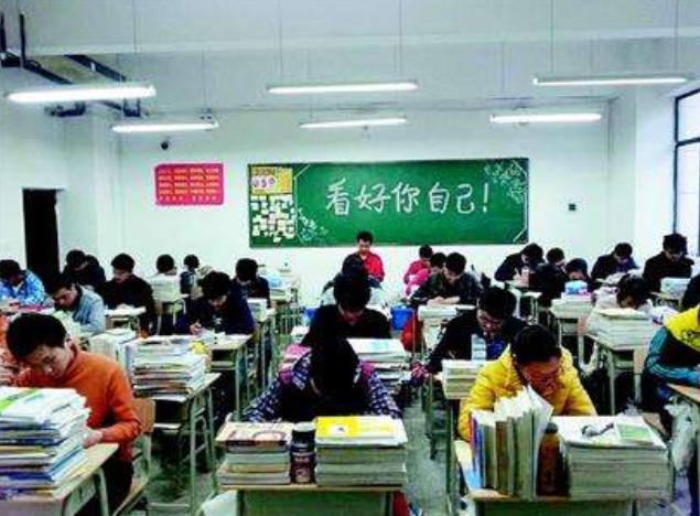 2021年高考时间确定，考生要知晓，全力做好高考前的备考工作