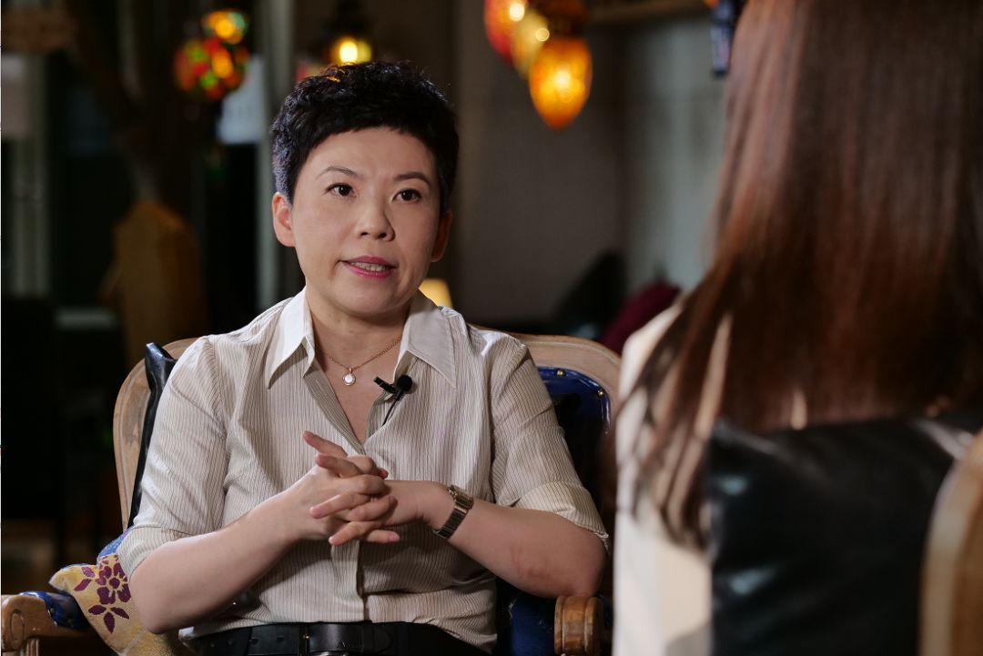 邓亚萍简介和故事(邓亚萍:曾因个子矮被河南省队拒绝,不服气的她狂揽