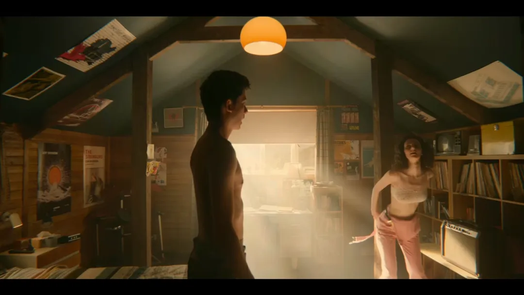 一口气刷十集,这部承包了我的夏季笑点