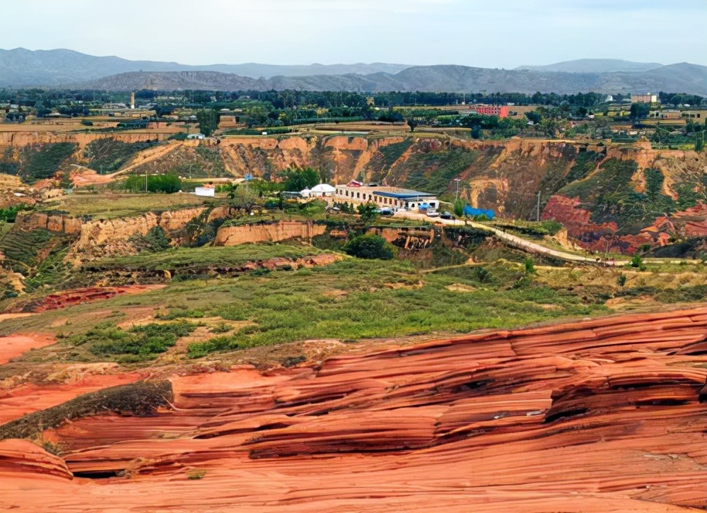 陕西旅游：走进榆林靖边地区波浪谷（图）