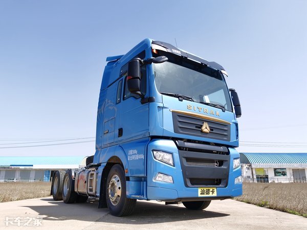 2020款重汽汕德卡牵引车配超高顶驾驶室，售价45万元值吗？