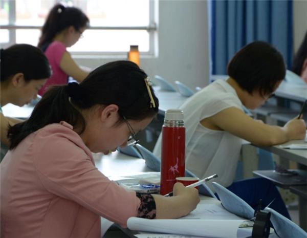 考研出新“门槛”，四六级成“拦路虎”，一类学生或无缘考试