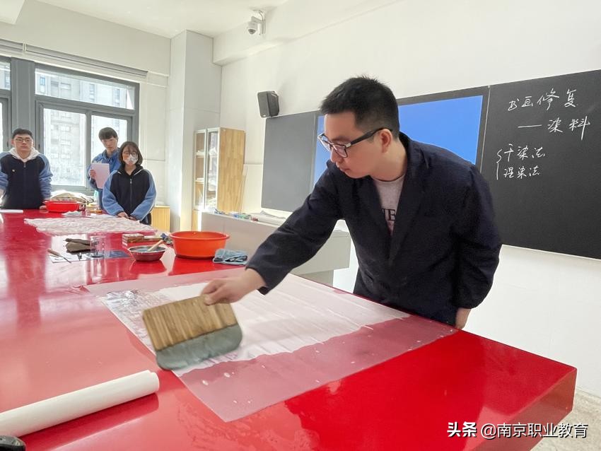 南京市莫愁中等专业学校完成参评第九届“建邺区优秀青年教师”教师的课堂教学考核工作