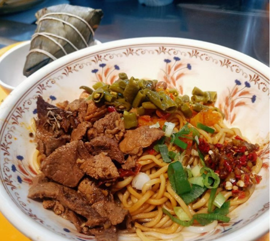 坐拥“专属地铁”，有7大美食集结地！东北这所大学“顶尖”配置太绝！