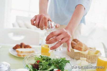 耳鸣久了会导致耳聋？医生四步教你缓解耳鸣，不再“嗡嗡”