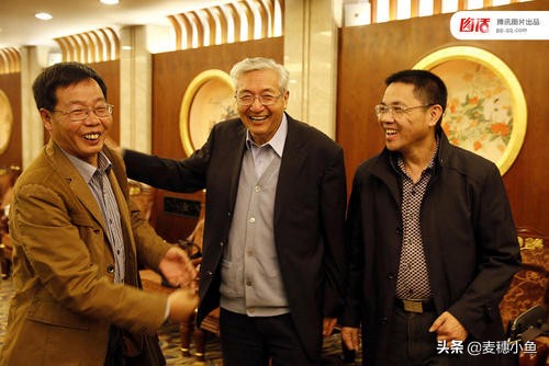 北大两个“猪肉佬”双剑合璧，演绎精彩人生，默默挣得亿万身家