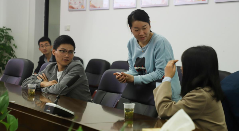 与辅导员关系好的往往是这3种人，权力大优势多，准大学生要知道