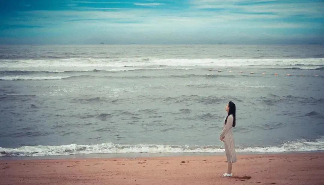 广西大一女孩宿舍生子藏于储物柜：性无知，正在毁了你