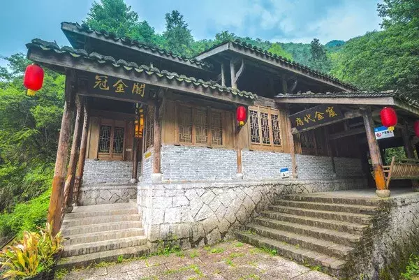 江南最后的秘境,云雾缭绕古寨梯田,美成仙境,成都出发动车直达