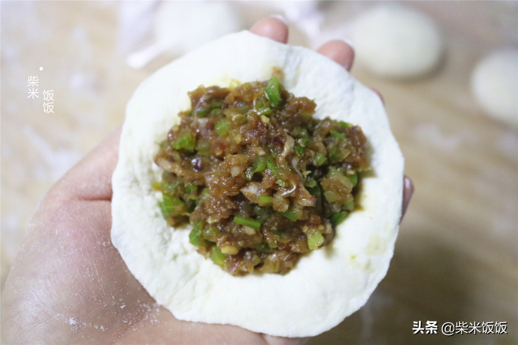 餡餅的做法,餡餅的做法怎么和面