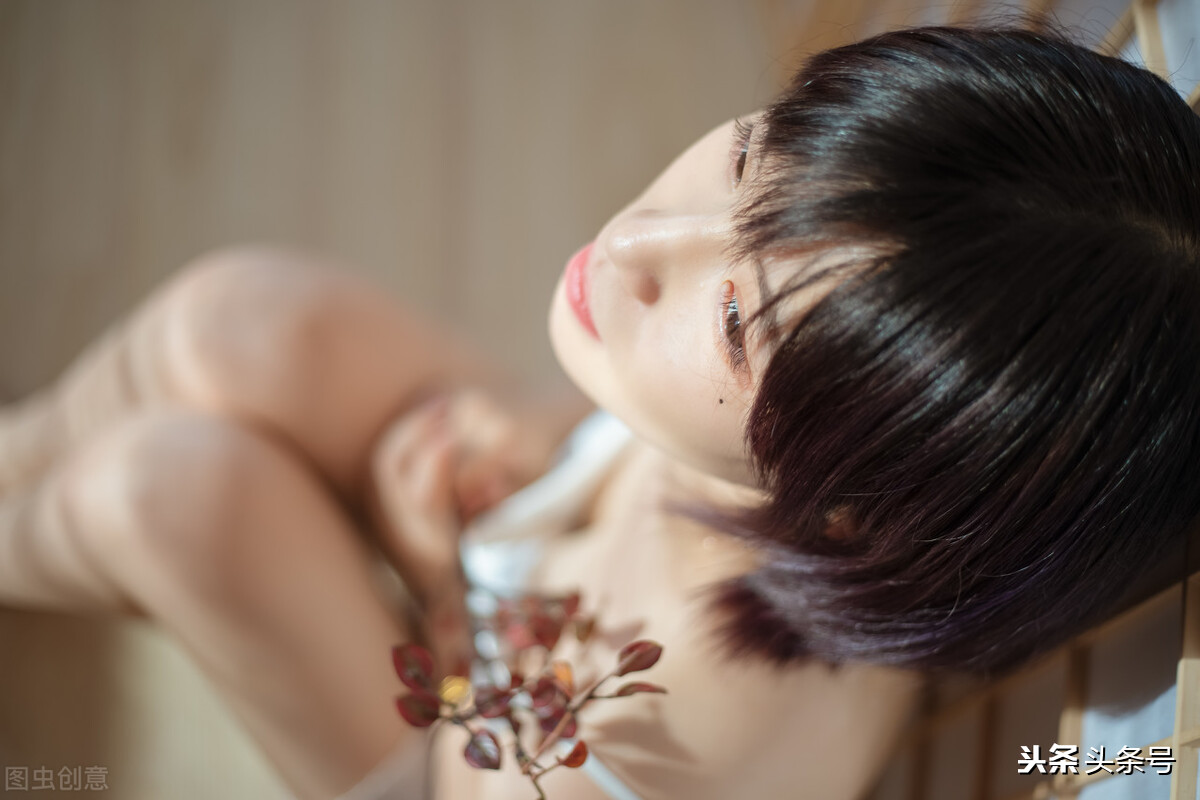 ����жϳ�һ��Ů���Ƿ������İ��㣿������һ��Զ�롰�Ļ���Ů