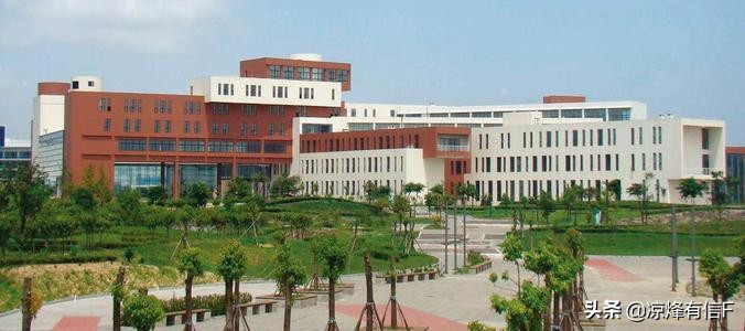 中戏、北电、上戏三所知名大学，艺考生：“好纠结，怎么选？”