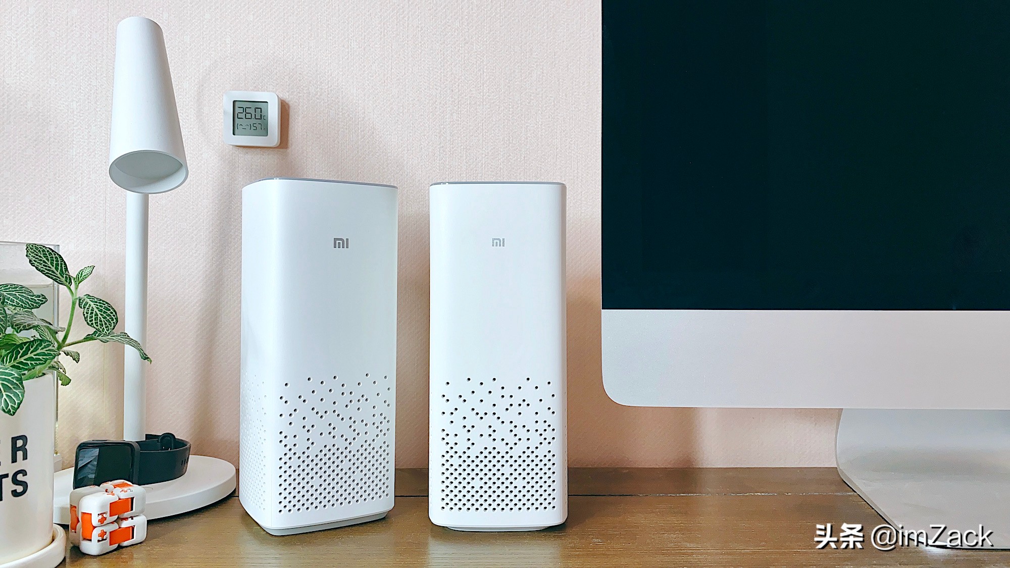 比较小米 AI 音箱第一代与第二代的不同之处