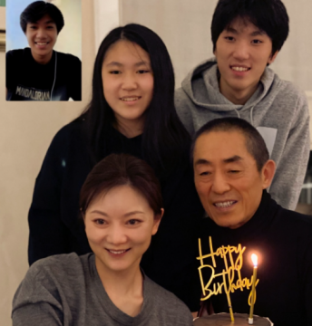 张艺谋娇妻庆40岁生日！穿蕾丝裙打扮似贵妇，老公送玫瑰花示爱