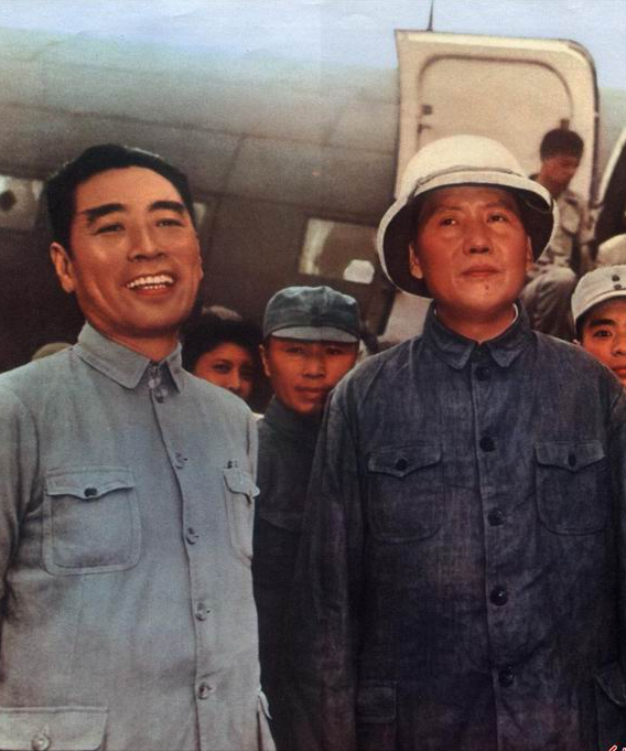 中央三次调陈龙保护毛主席，但都被他拒绝，这是为何？