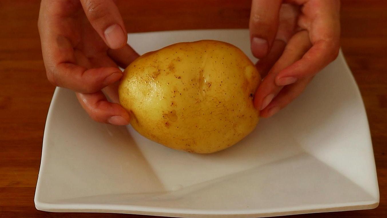 土豆怎么样做好吃(鲜香口感，土豆美味烹饪术)