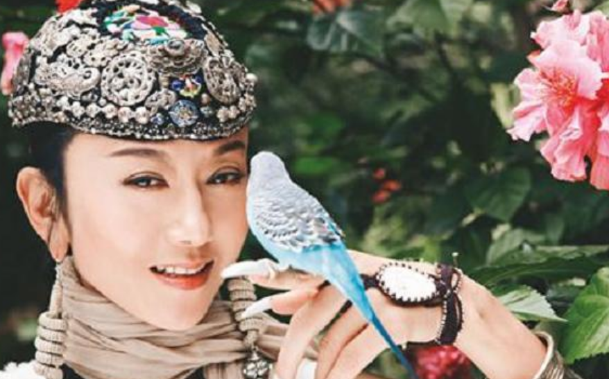 46岁“巨婴”郭冷：除了跳舞，连衣服都不会洗，年入百万无人敢嫁