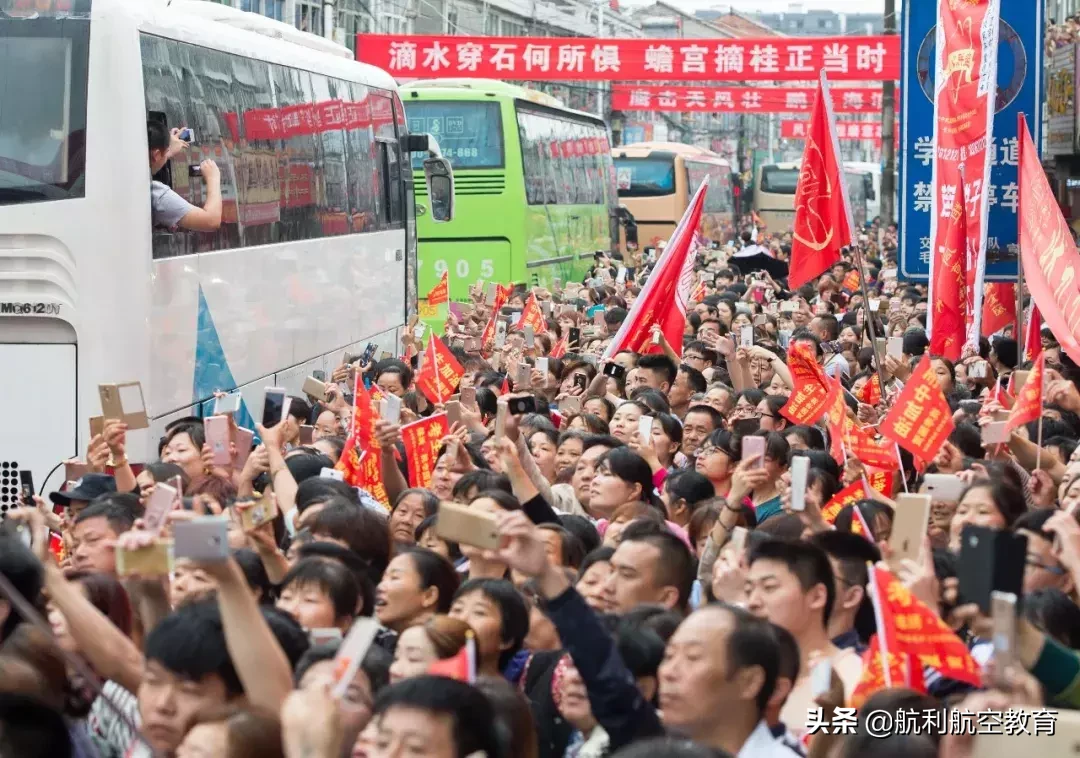 45张照片，几代人的高考记忆