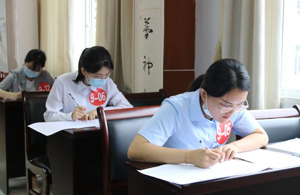 “铁饭碗”要碎了？部分事业编员工将成合同工，你是否在其中