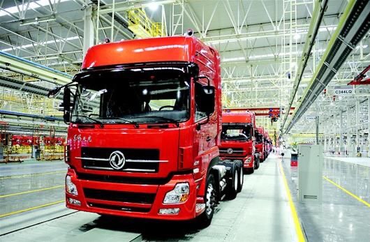 解放、东风、重汽牵引车驾驶室宽度大全！你选的2.5米还是2.3米？