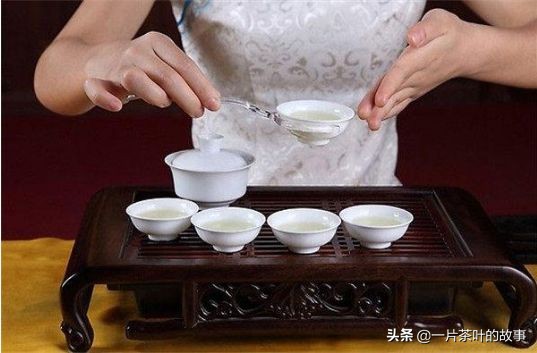 泡茶的方法步骤（泡茶的6步基本步骤方法）