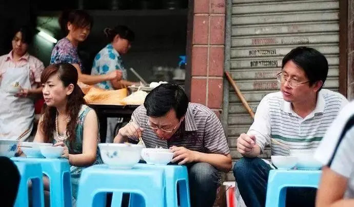 在重庆吃了一周，告诉你重庆人的一天都是怎么过的