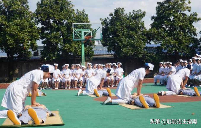 成都哪些卫校有药剂专业？药剂专业就业前景怎么样？