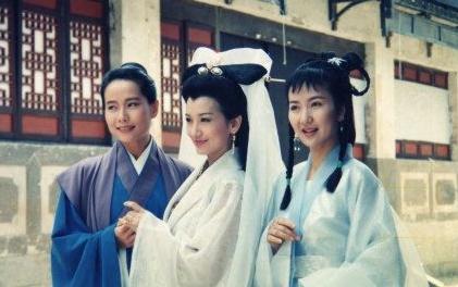 有颜值，有名气，明明可以靠自己，却偏偏要嫁豪门，结果一言难尽