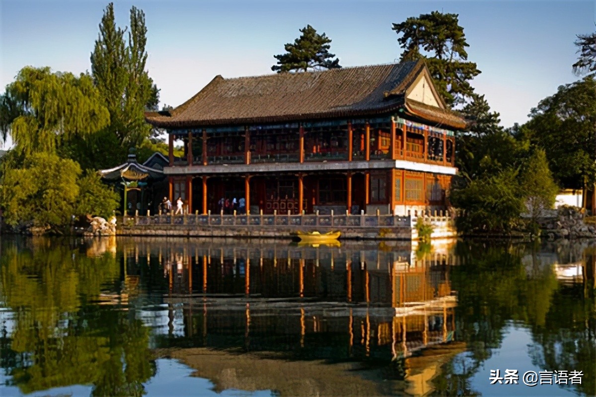 # 河北必玩十大景区(河北旅游必去的十个景点) 题目：探秘千年古刹，云居寺深秋游指南