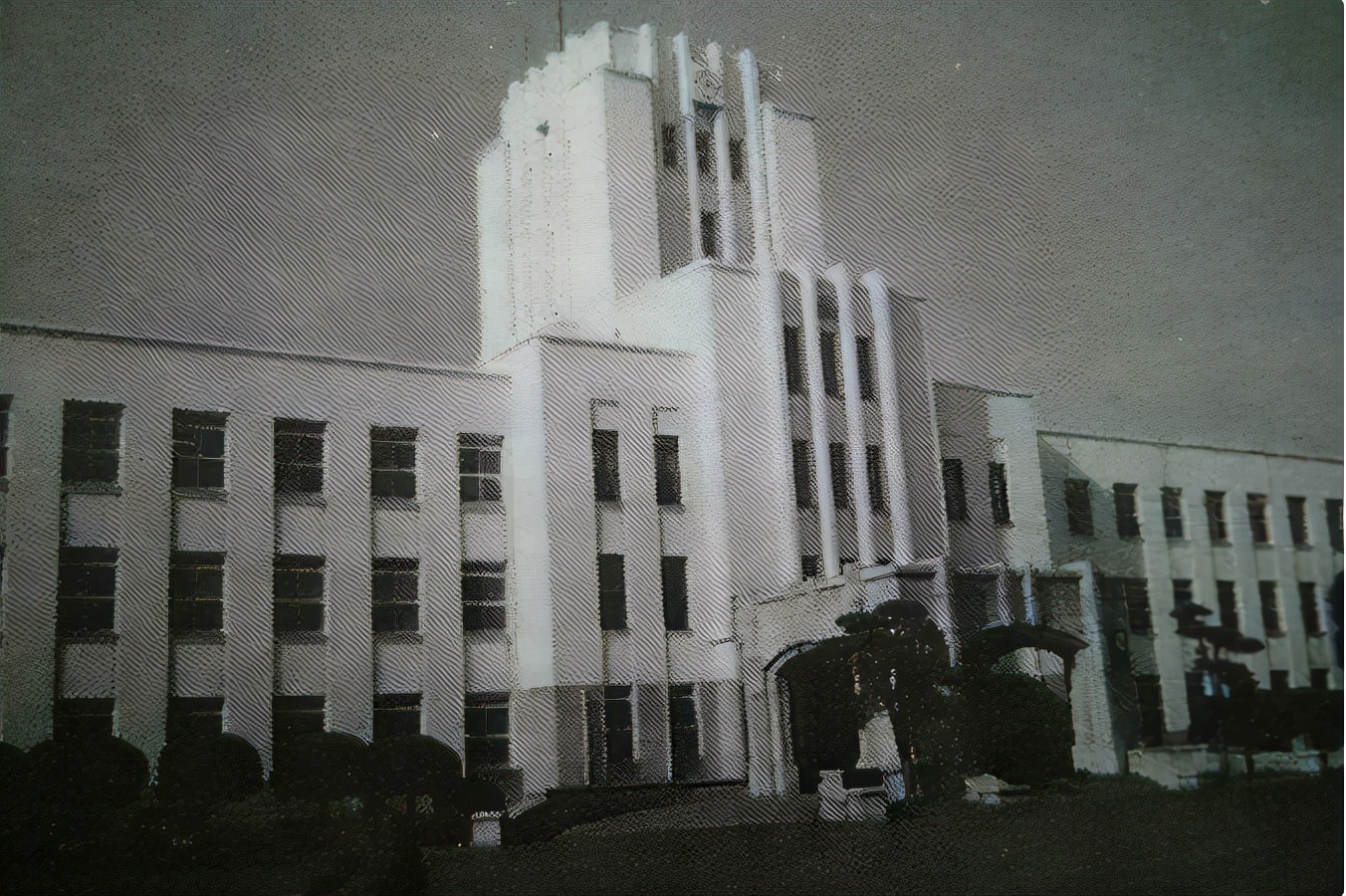 1936年南京高官被舞女色诱，放走一名强奸犯，蒋介石震怒：严惩