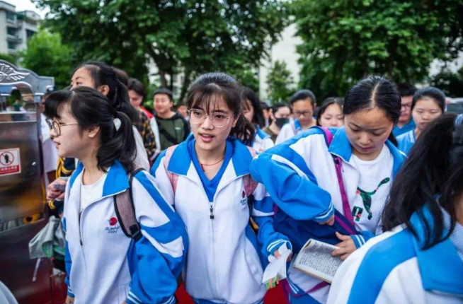 新高考赋分制下，卷面8分赋了67分，等级赋分制度是否真的公平？