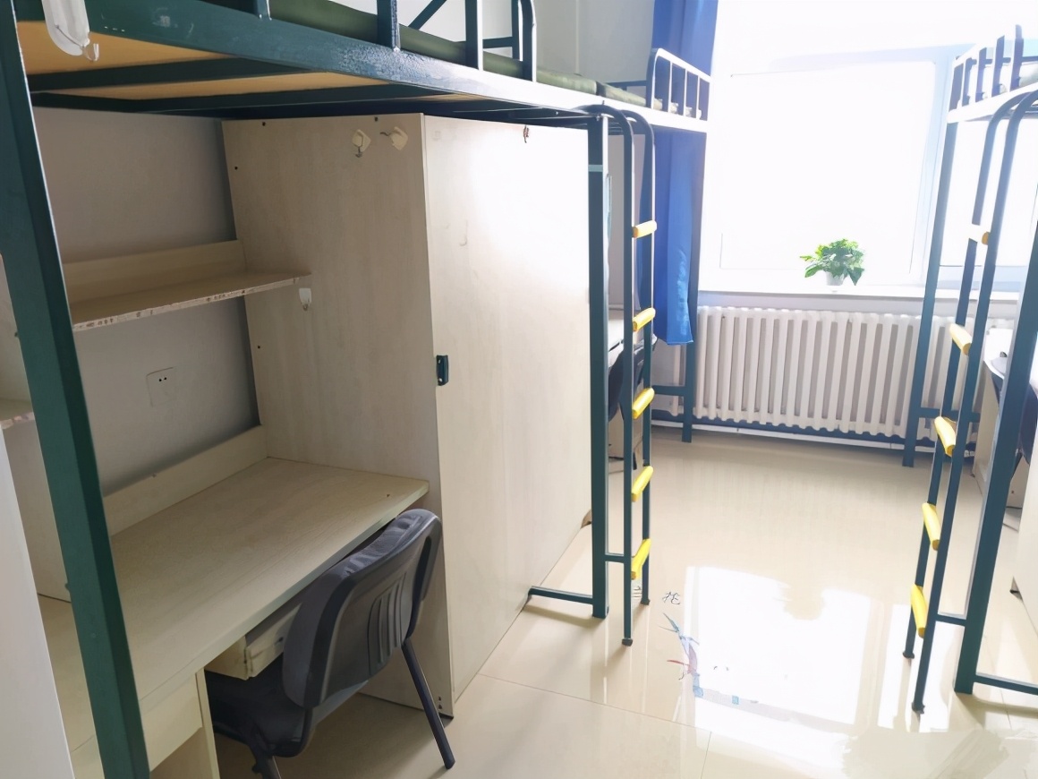 吉林大学怎么样?宿舍环境好不好?分数线高吗?