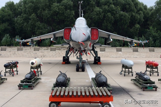 盘点全球四大战斗轰炸机,歼-16有哪些优势?--飞鸽网