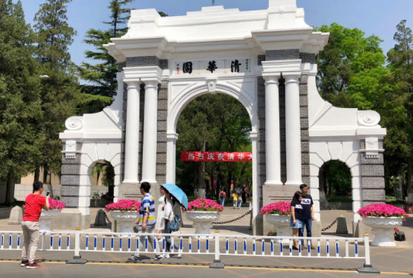 清华大学校花（清华学霸校花火遍全网）