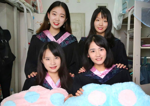 大一新生开学，寝室选择床位也有“讲究”，4人寝很容易踩坑