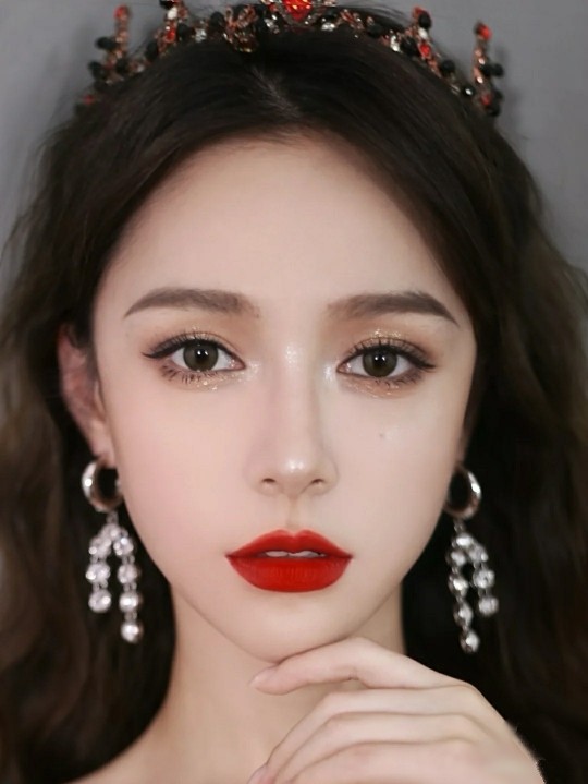 送女生经典口红推荐：迪奥999、香奈儿434、阿玛尼405等热门色号品牌指南