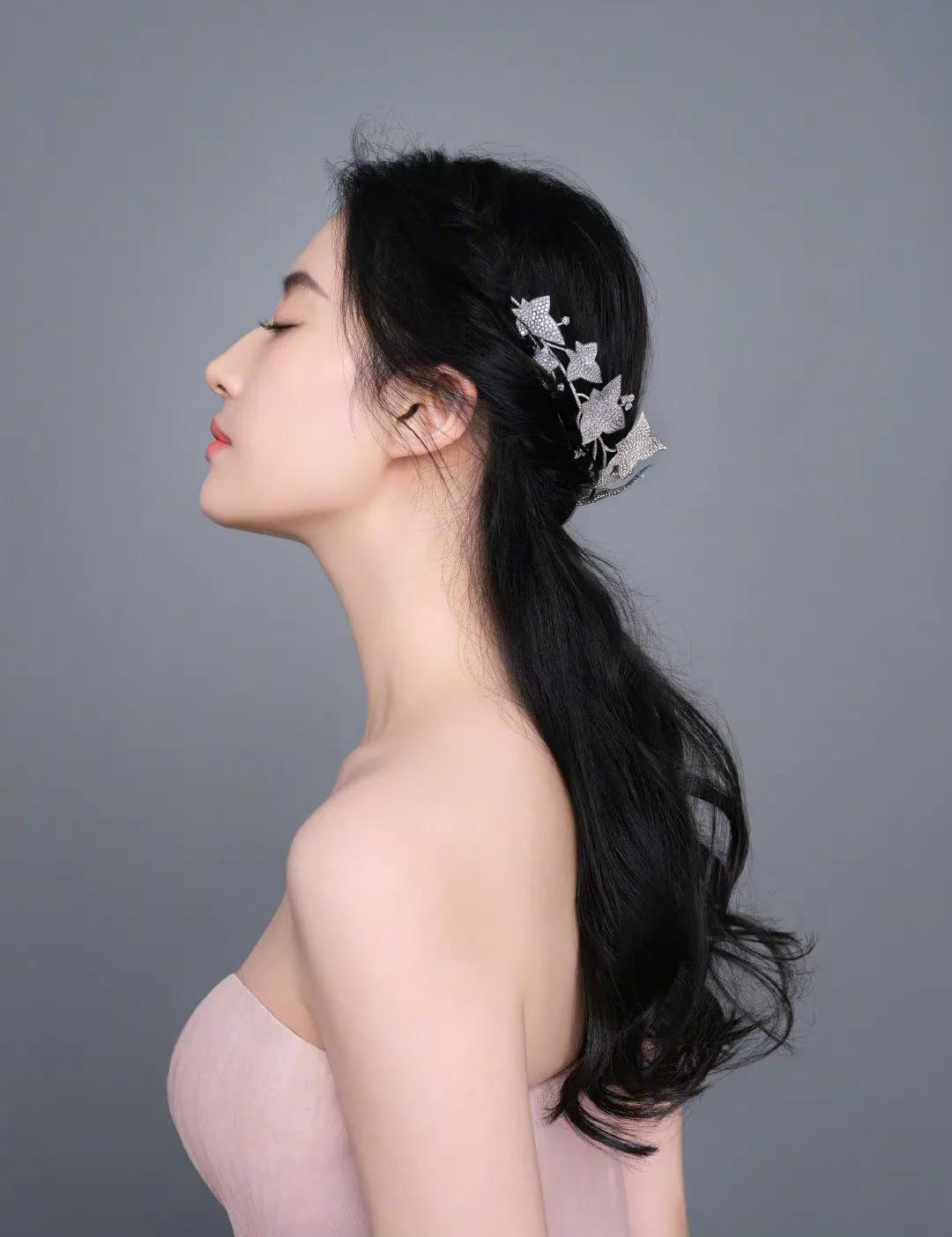 刘亦菲、刘诗诗都拥有的天鹅颈究竟有多美？