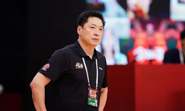 cba冯莱在nba哪个队(上海男篮正式签下冯莱，李春江夺冠吹响冲锋号角，辽粤感到害怕)