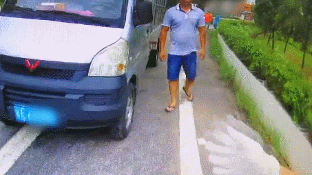 珠海交警开启首场大规模整治行动，司机插队打尖被罚:人有三急！