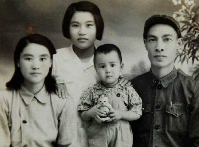 国军副师长被俘虏，却要求看守即刻放人：党中央能够证明我身份