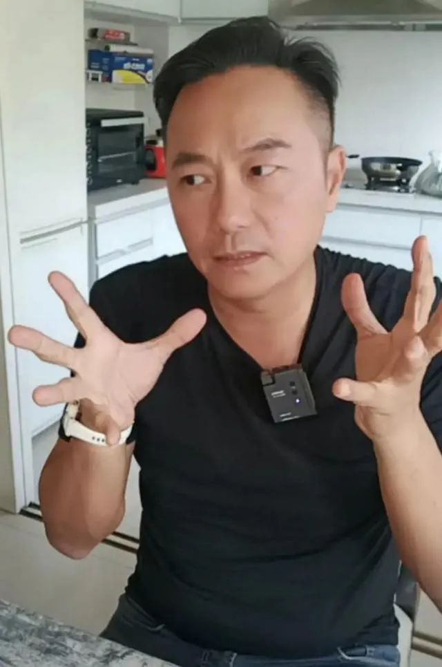 台湾过气艺人窘况：直播被人骂，结婚请不动人，还有人整年没收入