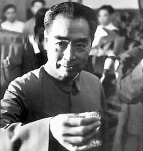 1958年，周总理在抗美援朝庆功宴醉酒，毛主席直接发怒：仅此一次