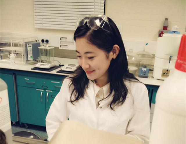 14岁750分考入清华，现居美国，记者问其何时回国？她委婉拒绝