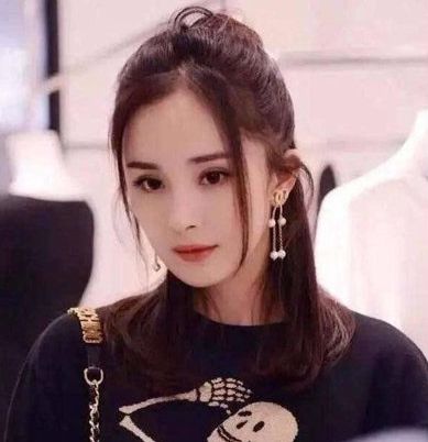 刘海别自己瞎剪,会很诡异,根据脸型选刘海,剪对了你比杨幂都美