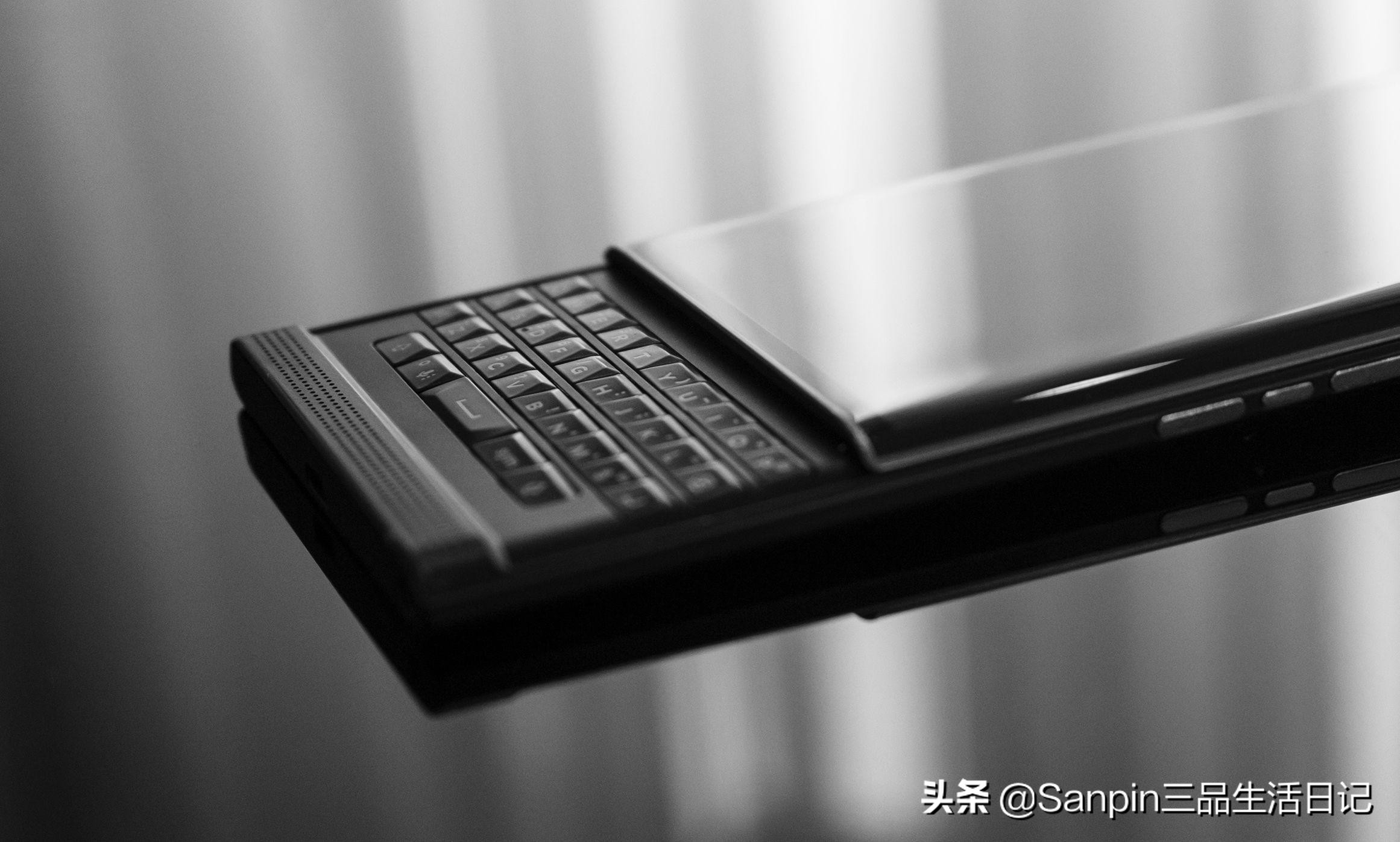 blackberry黑莓手机主题电脑壁纸1366x768(多图高清)