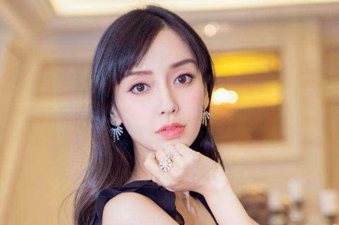 近期暴涨的85后女明星十强，赵丽颖榜首，刘亦菲榜眼，杨幂探花